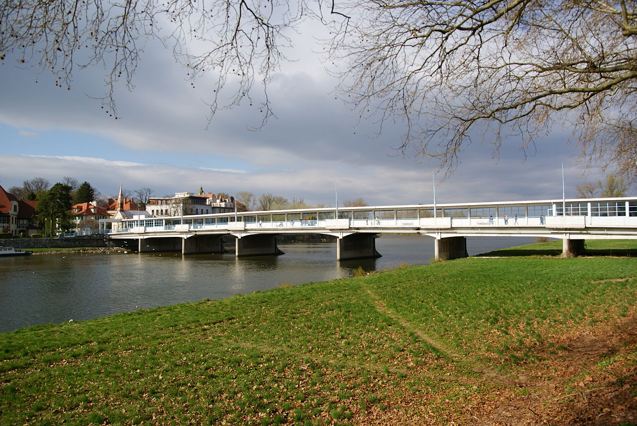 Most Kolumnowy w Pieszczanach, zdjęcie współczesne, Michal Bjalek via Wikimedia Commons