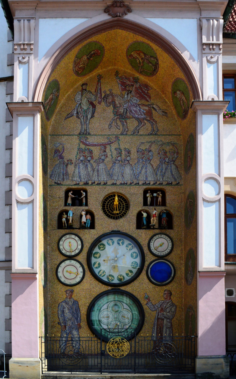 Socrealistyczny orloj (zegar astronomiczny
), dzieło Karela Svolinskiego z 1955 roku.